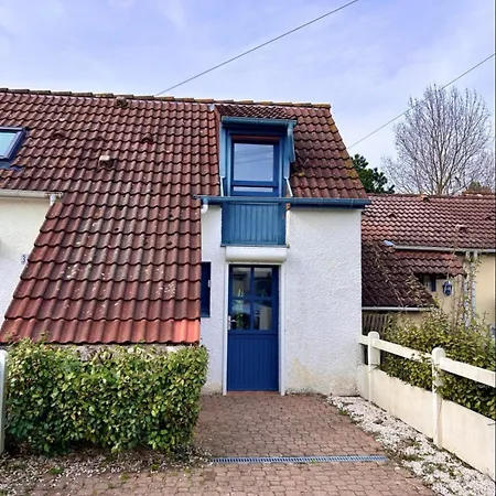 Semesterbostad Bright House With Terrace And Garden *