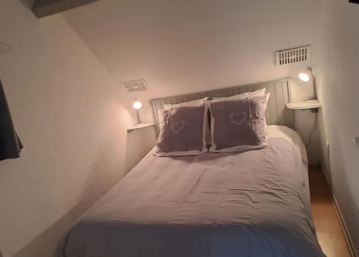 Bright House With Terrace And Garden